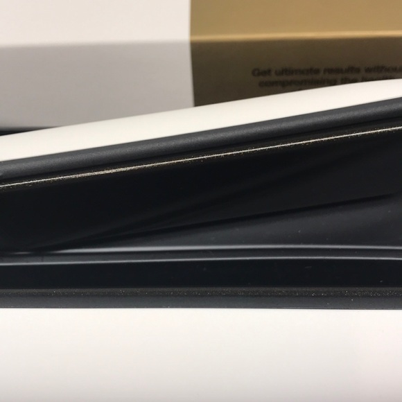 Ghd NEW Platinum+ 1-Inch Styler - Picture 3 of 3